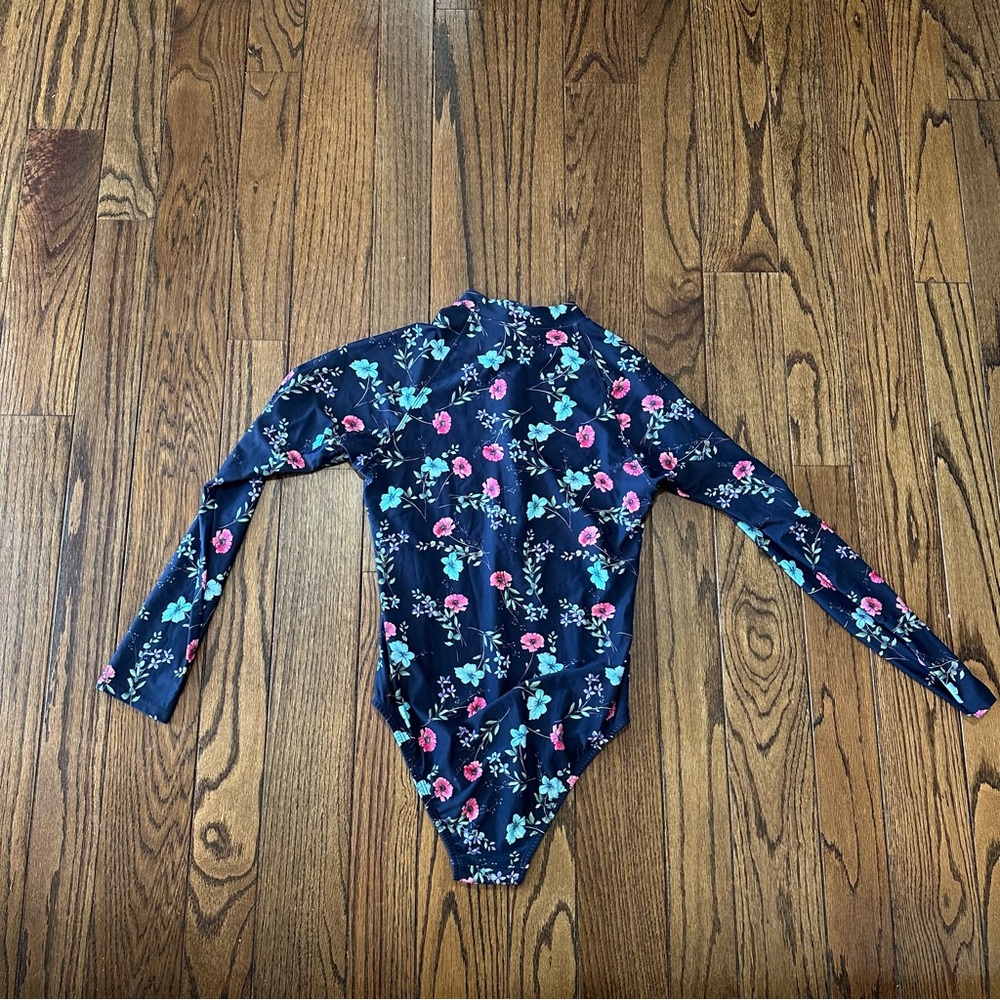 NWT $250 Shoshanna Riviera floral rashguard- Size 6 - Picture 3 of 5
